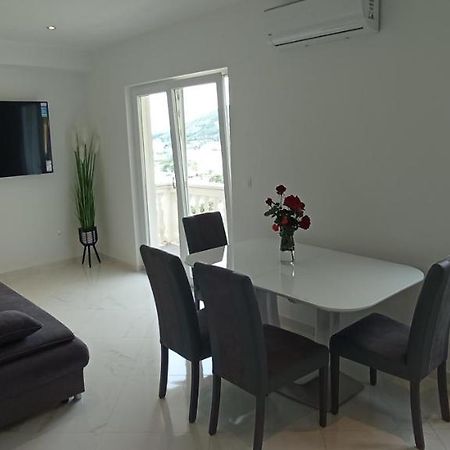 Apartman Stipan Omiš Exterior foto