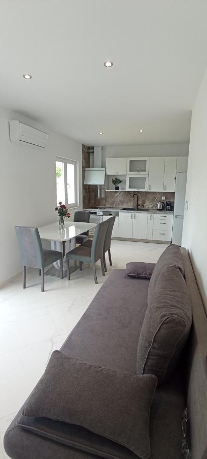 Apartman Stipan Omiš Exterior foto